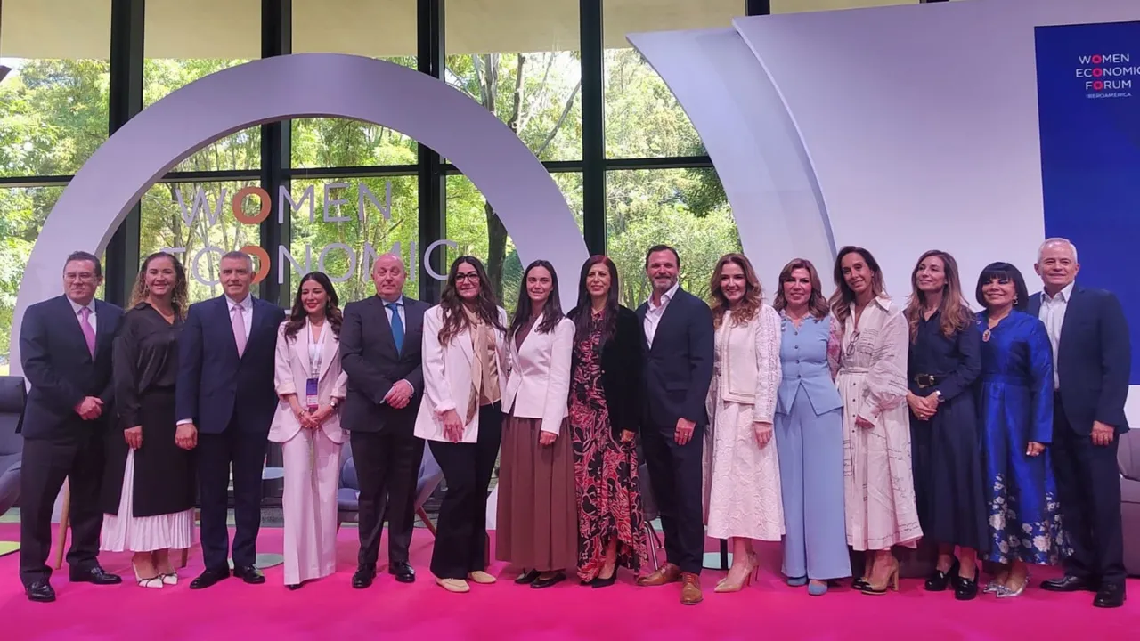 Acceso digital y capacitación, claves para cerrar la brecha de género en México, según el WEF Iberoamérica