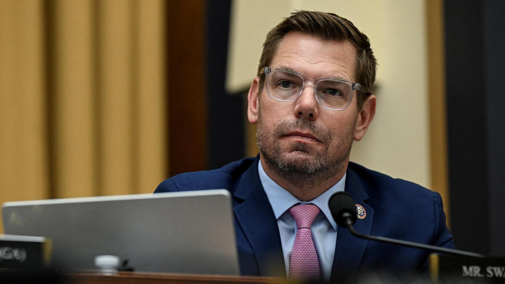 La caída de Eric Swalwell, gran esperanza de los demócratas en EEUU: de azote de Trump a investigado por violación