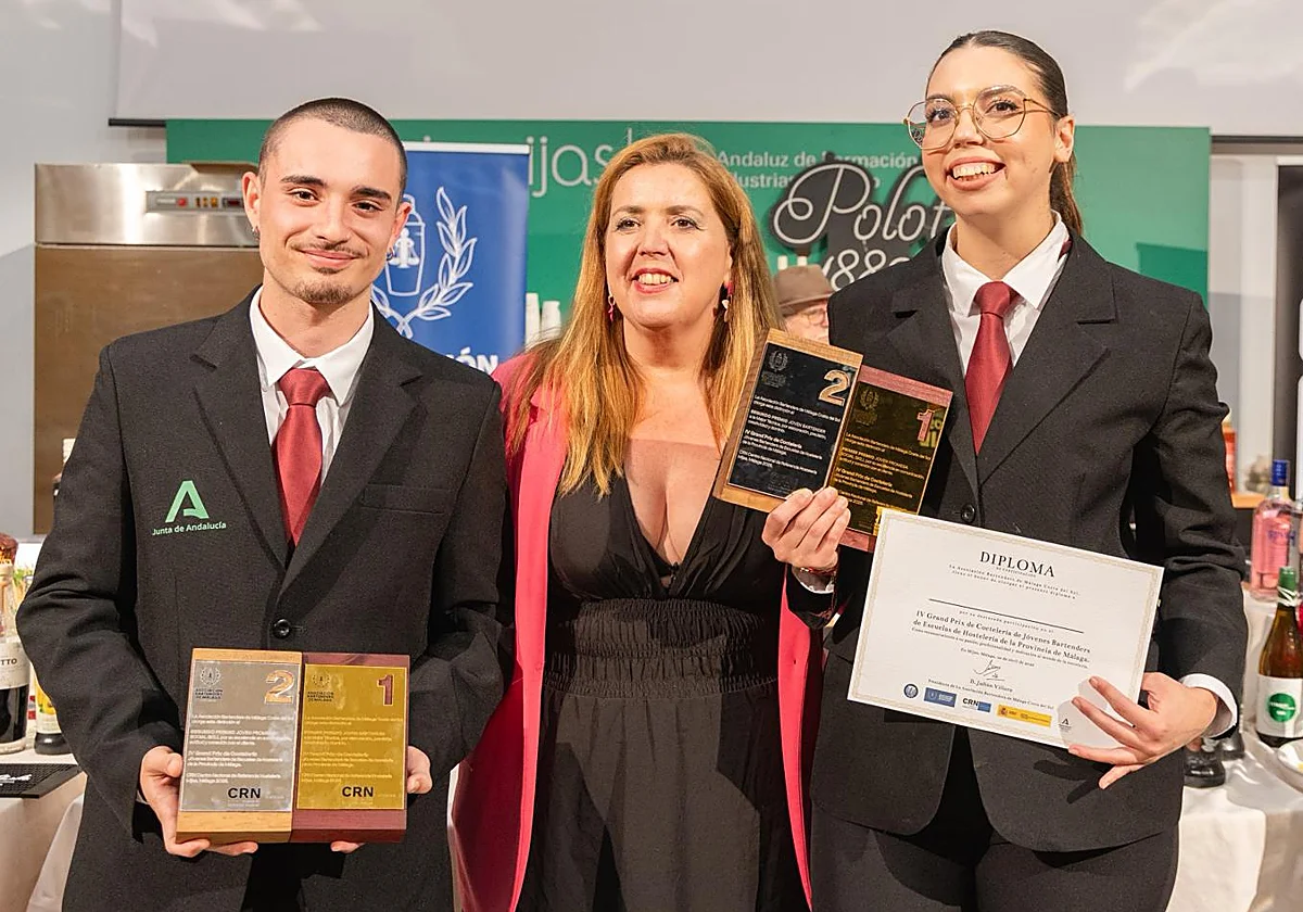 Dos estudiantes de La Cónsula y La Fonda, mejores cocteleros jóvenes de Málaga