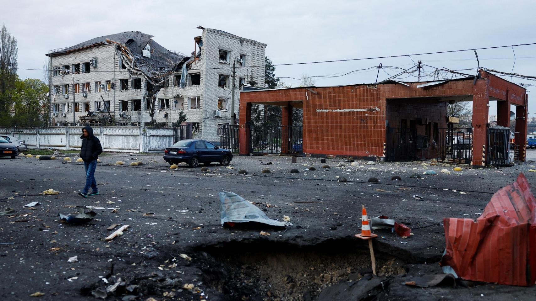 Rusia lanza un ataque masivo con 44 misiles y 659 drones contra Ucrania y mata a al menos 16 personas