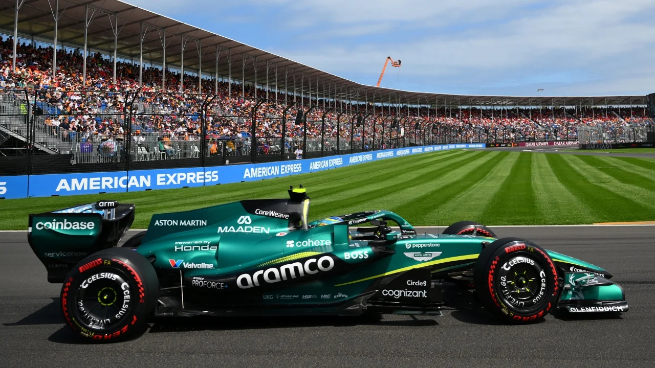 Aston Martin enfría las expectativas con el AMR26 en Miami: “Es una evolución normal”