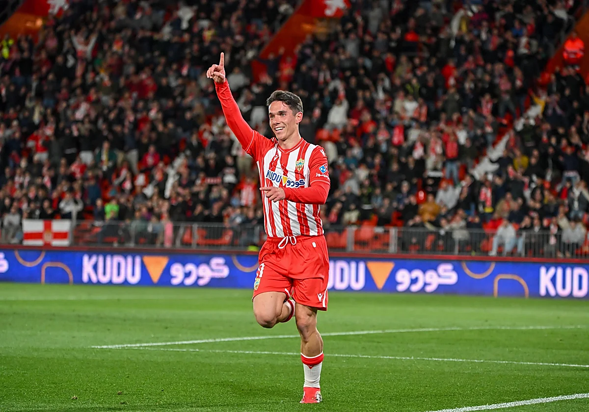 Arribas, el Pichichi de Segunda División que no es un 'nueve'