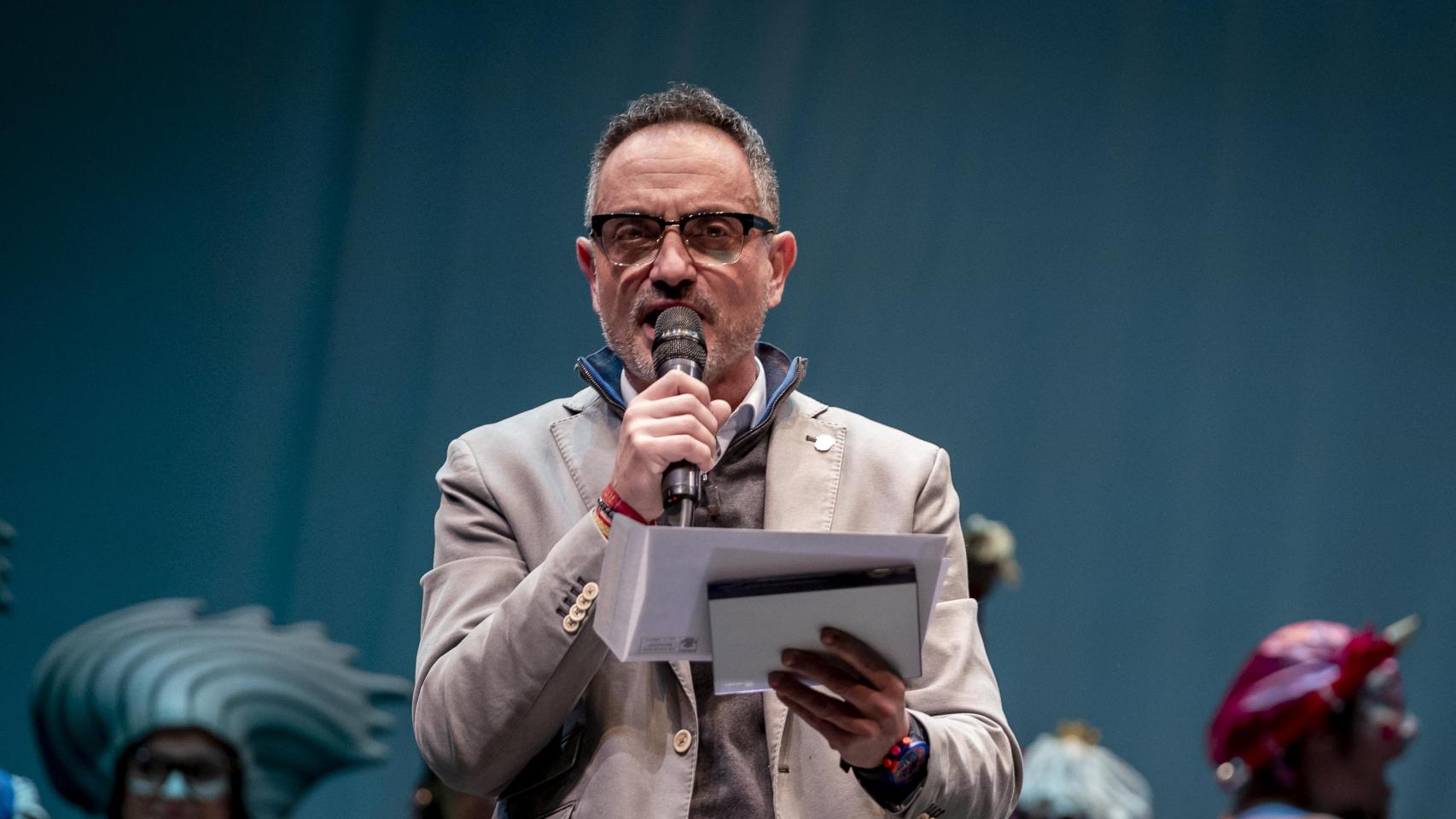 La Fiscalía pide al juez un "impulso" para investigar ya la querella contra el alcalde de Móstoles por acoso sexual