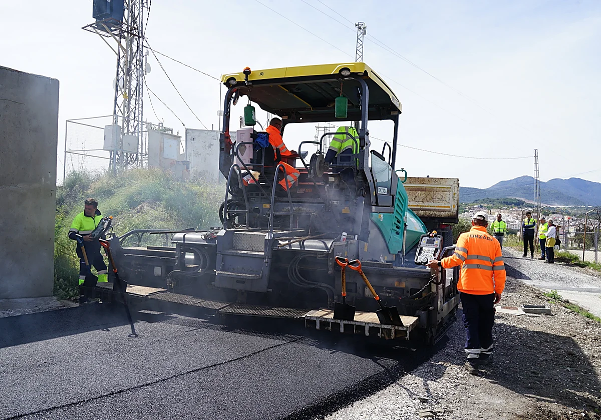 El camino del Ejido de Coín entra en su recta final para mejorar el acceso a explotaciones agroganaderas