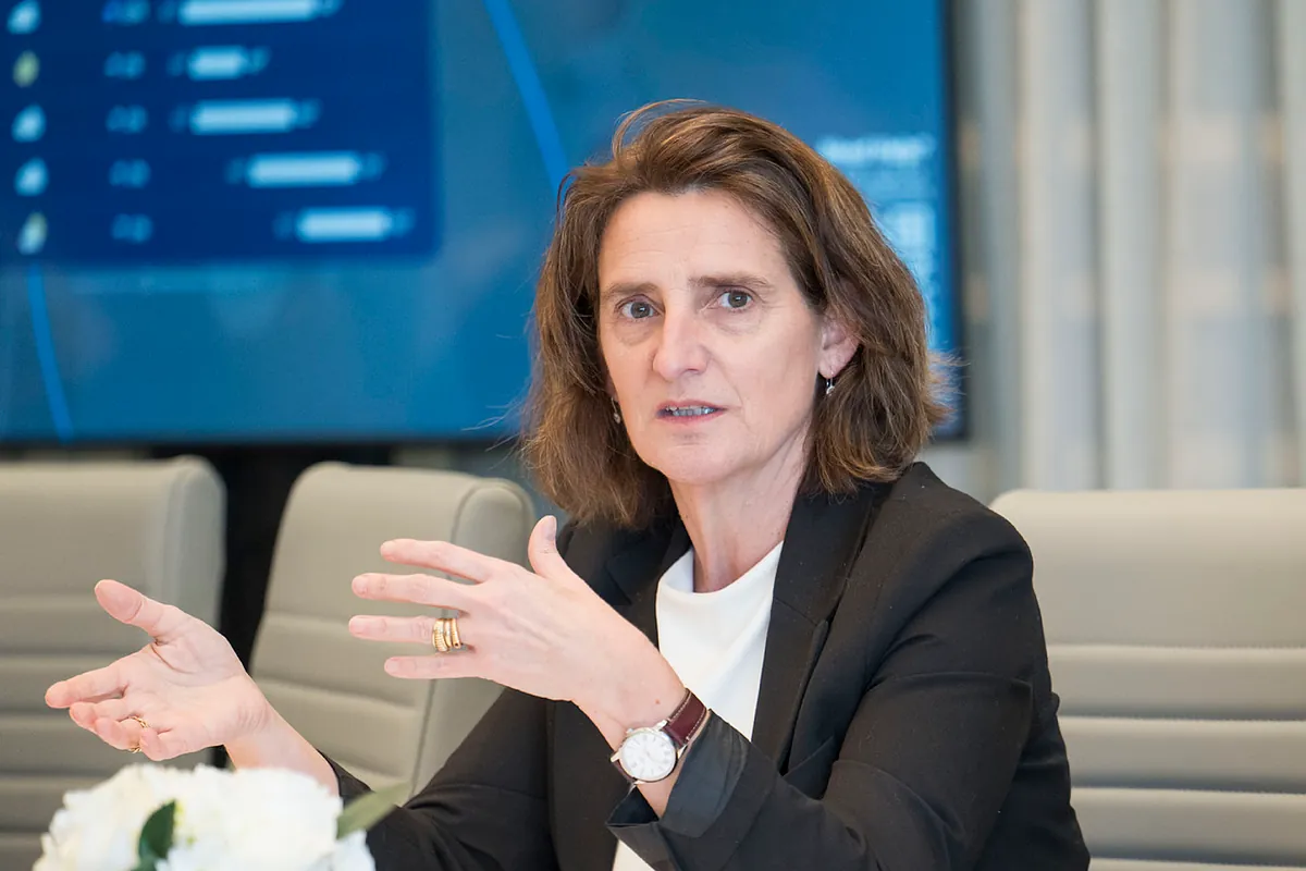 Bruselas relajará las normas sobre fusiones para facilitar gigantes europeos