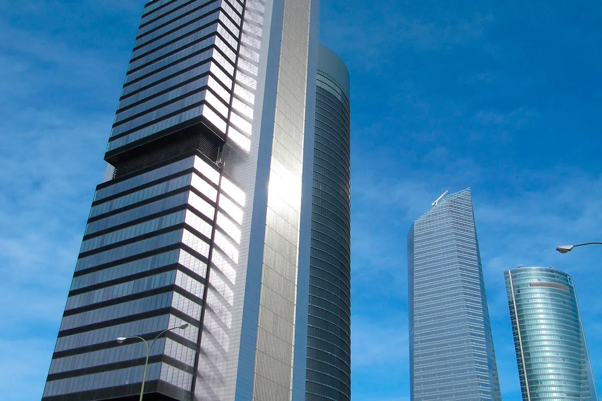 Las 'Big Four' elevan en 1.245 personas sus plantillas en España