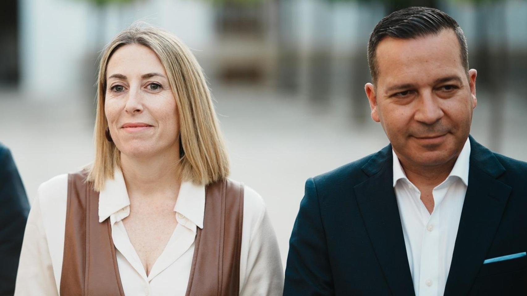 El pacto en Extremadura de PP y Vox incluye enviar a los menas a sus padres, prohibir el burka y blindar la nuclear de Almaraz