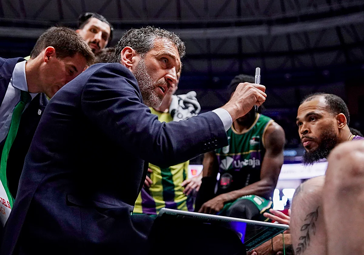 El Unicaja avanza en la ampliación de contrato de Ibon Navarro por dos temporadas