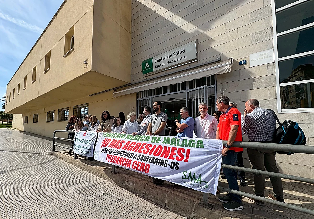 Amenazan de muerte a tres médicas y agreden a dos profesionales en ambulatorios de Málaga
