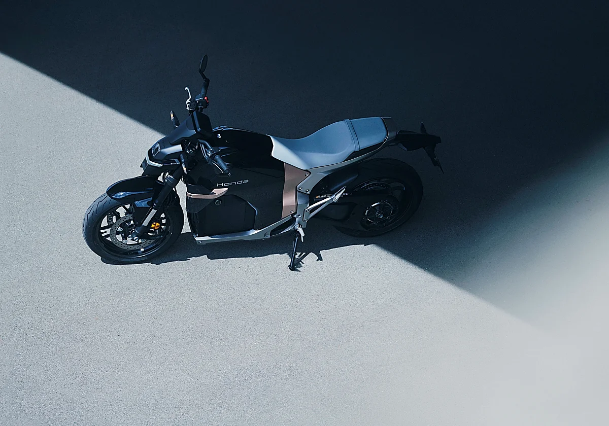 Honda logra los máximos reconocimientos en diseño con su moto eléctrica WN7 y su robot UNI-ONE