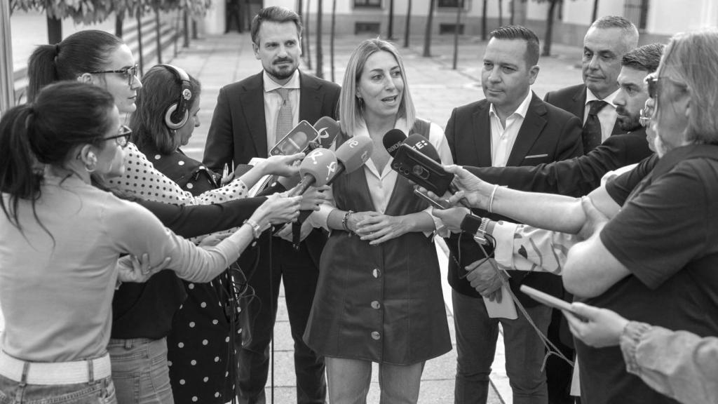 Vox mete al PP en la trampa de su inconsistencia: ¿acaso Extremadura es una "nación"?