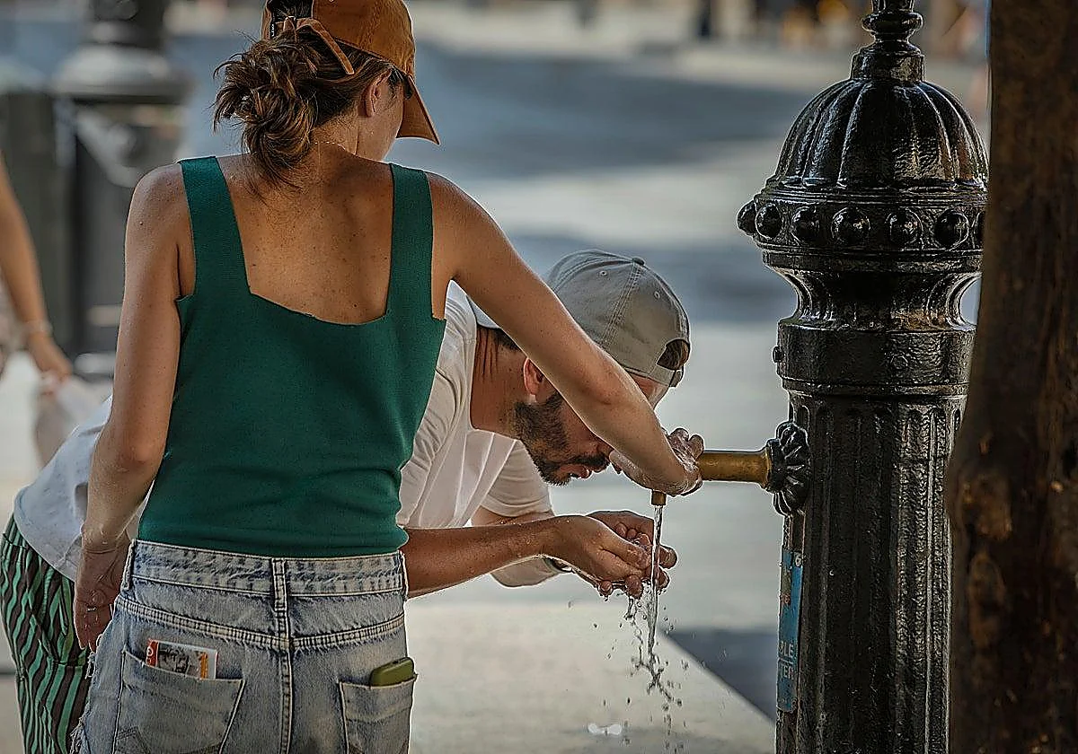 Calor de verano en pleno abril: Andalucía llegará a los 35 grados la próxima semana