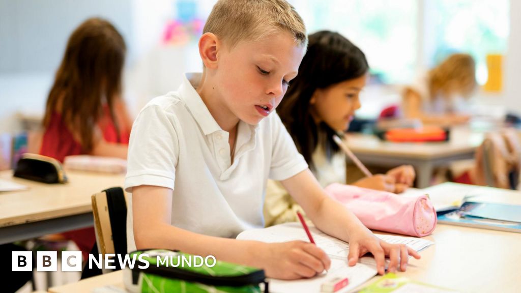 Suecia vuelve al lápiz y papel: por qué uno de los países más tecnológicos de Europa está reduciendo la educación digital