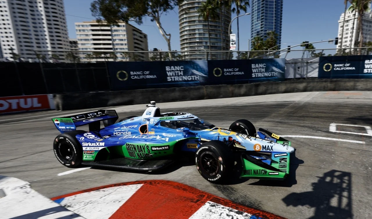 Felix Rosenqvist vuelve a la pole en Long Beach dos años después; Palou clasifica tercero