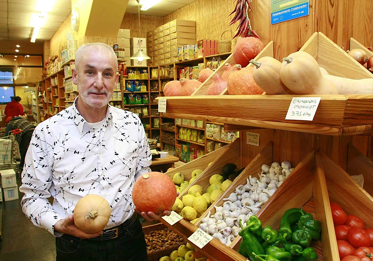 Muere Txumari Alfaro, el presentador de 'La botica de la abuela'