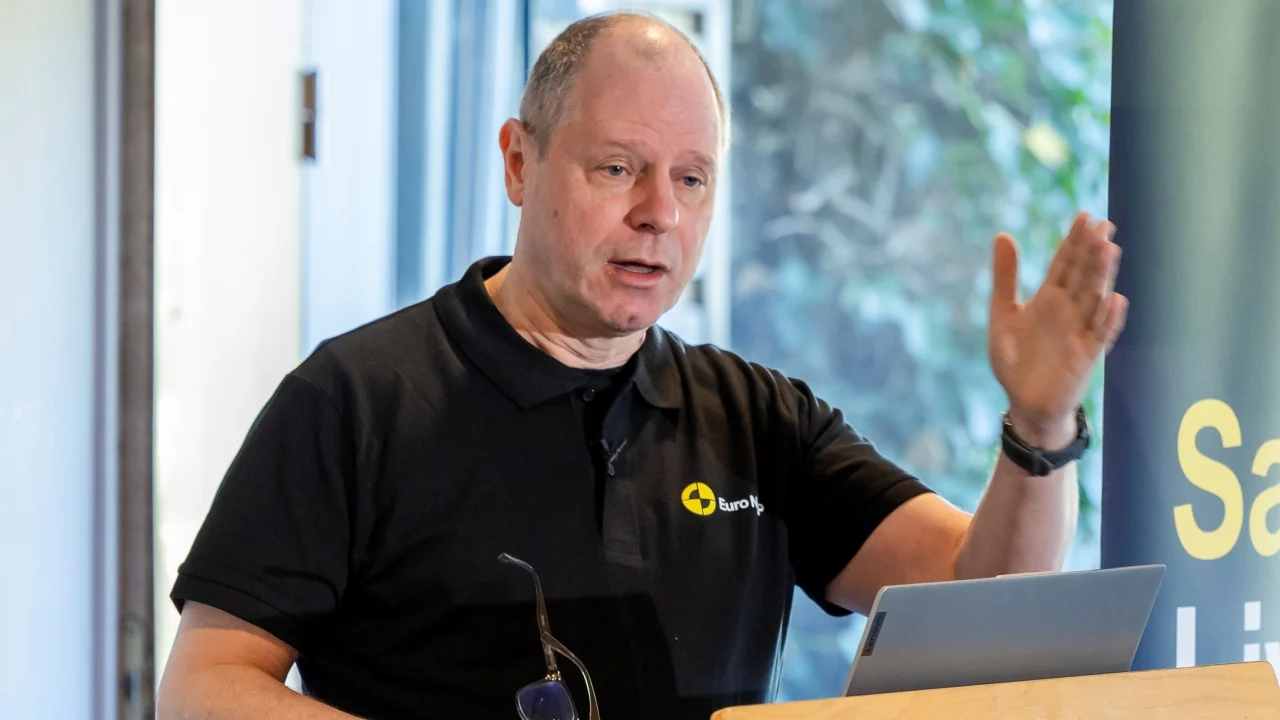 El jefe de Euro NCAP, decepcionado con los gobiernos: “Todos con incentivos para eléctricos, pero ninguno para coches más seguros”