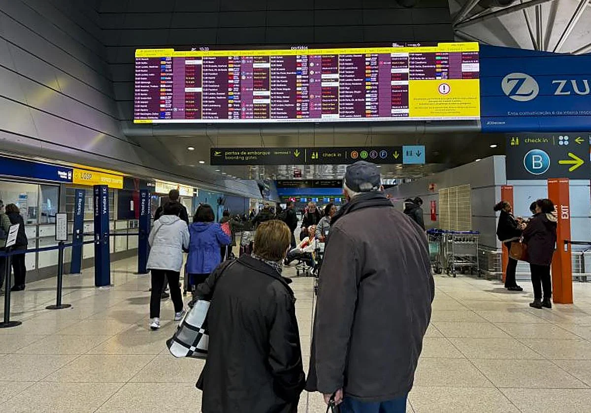 Aerolíneas empiezan a suspender vuelos por la subida del combustible: ¿qué derechos tienen los pasajeros?