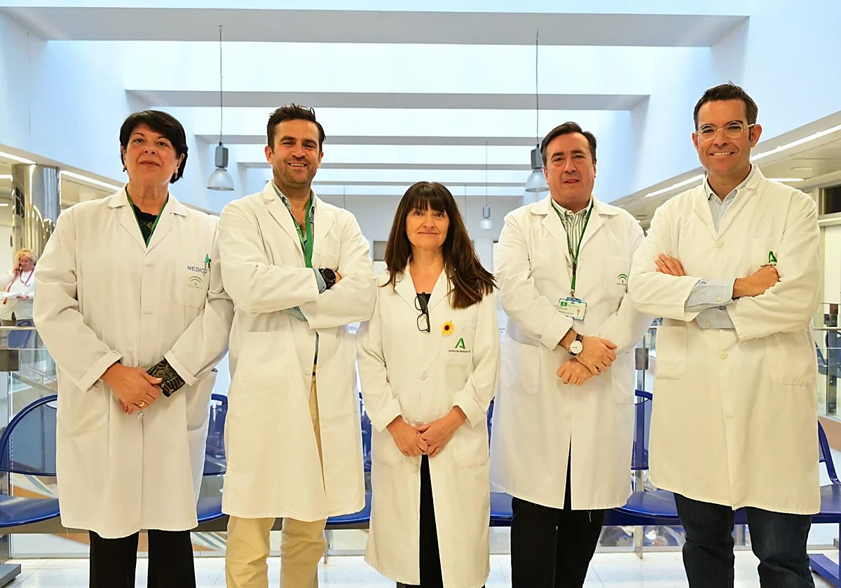 La operación más exitosa contra el cáncer de piel cumple 20 años en el Clínico: «Un centímetro de nariz es gloria»