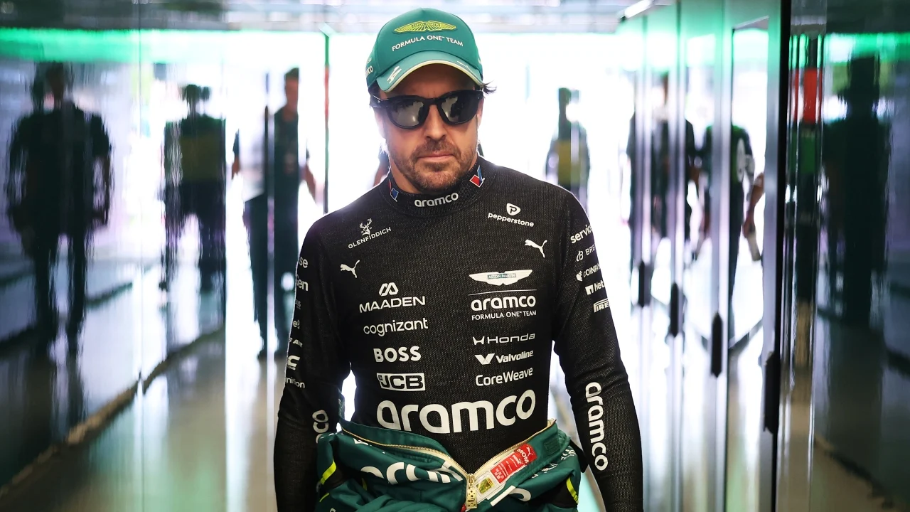 Aston Martin aparca la renovación de Alonso: “Es mal momento”
