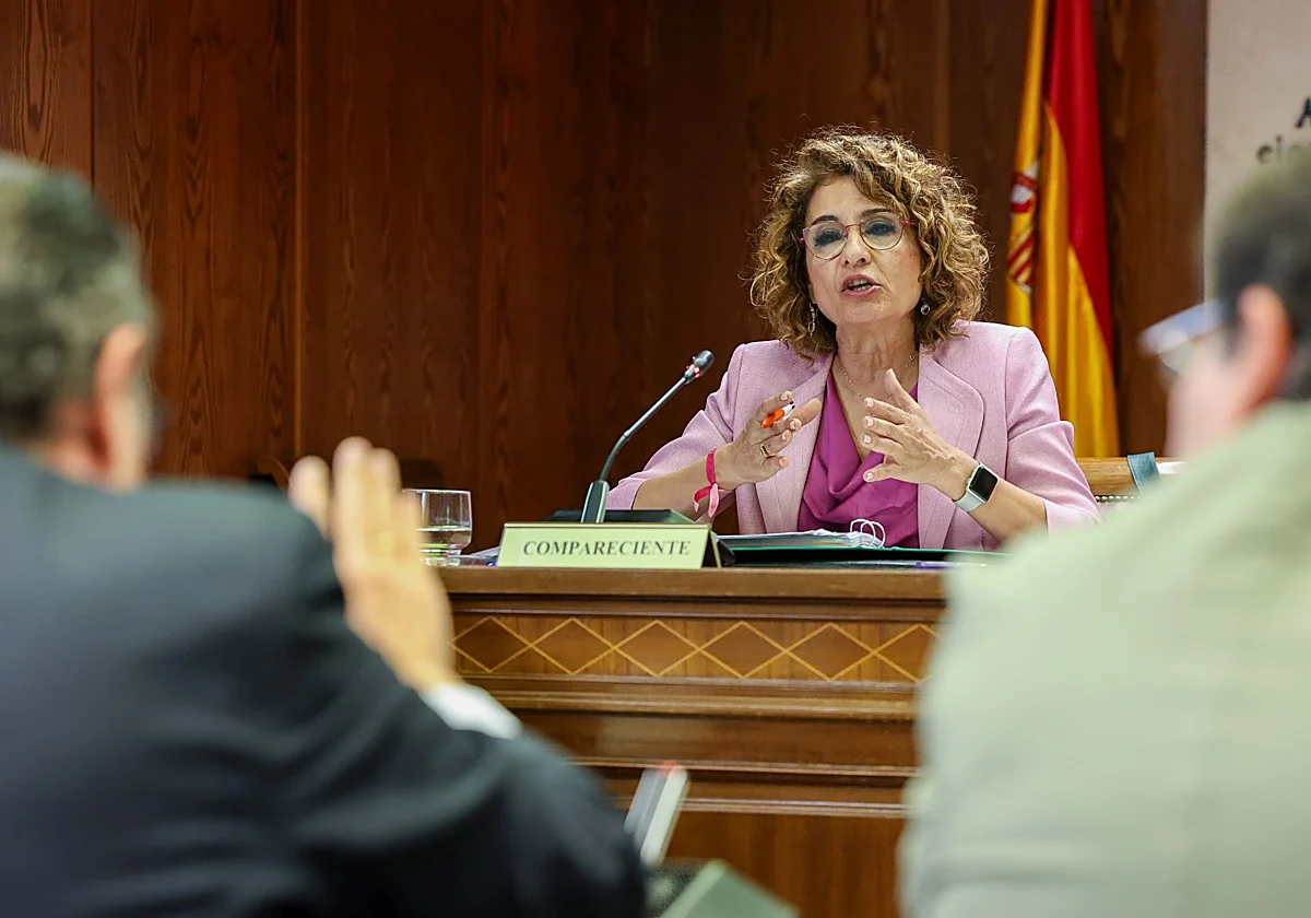 La campaña andaluza se traslada al Senado con la comparecencia de María Jesús Montero