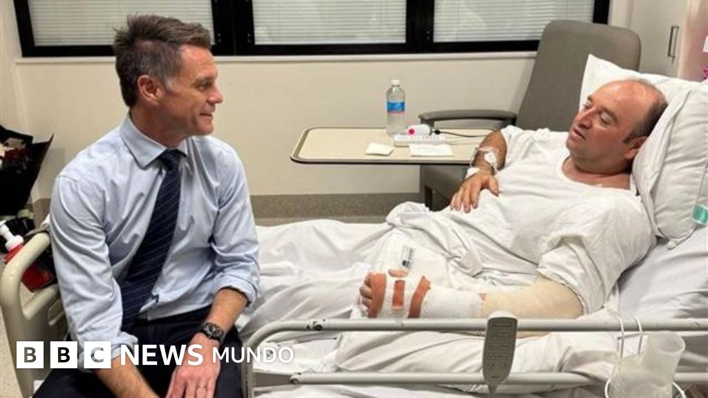 "Un héroe de la vida real": quién es Ahmed al Ahmed, el hombre que frenó a uno de los atacantes en el tiroteo de Bondi Beach en Australia