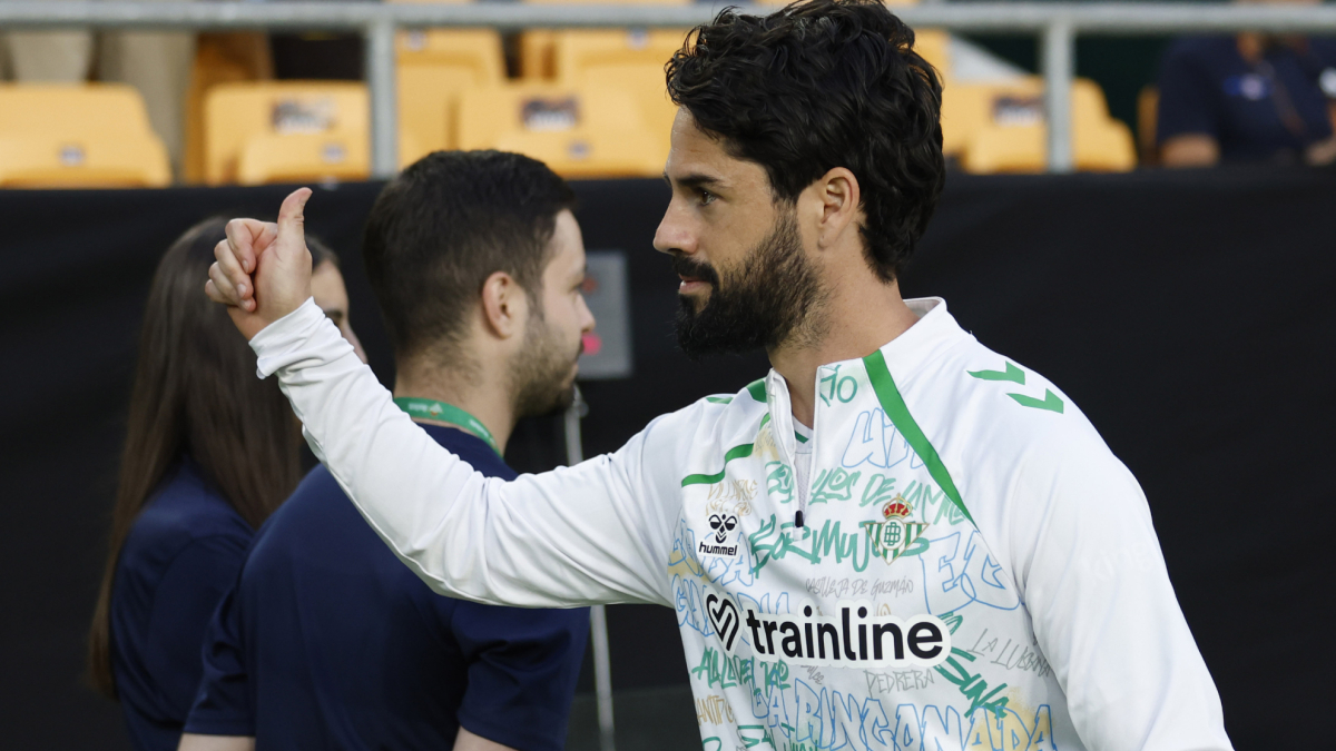 Isco repite en una convocatoria sin el lesionado Diego Llorente