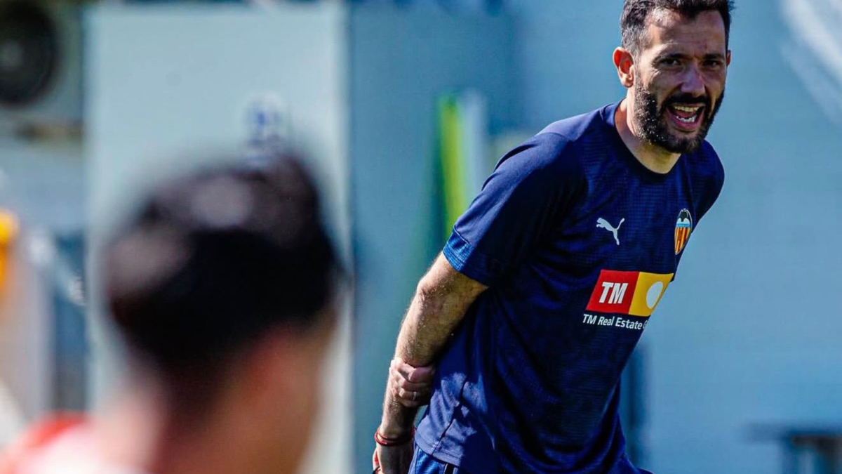 Corberán: "Siento al equipo como en la primera semana en la que entrené al Valencia"