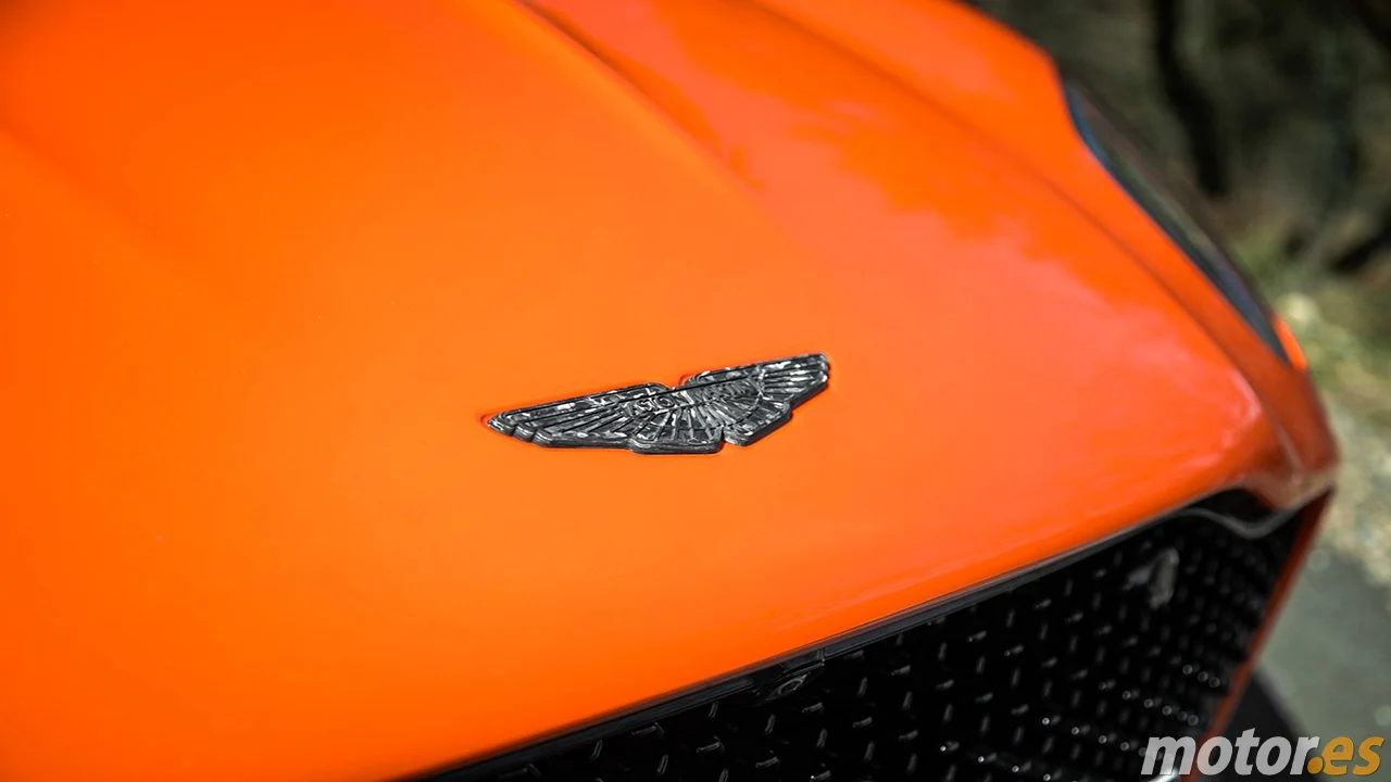 Aston Martin pierde el primer asalto contra Geely por su icónico logo, pero la contienda no ha terminado