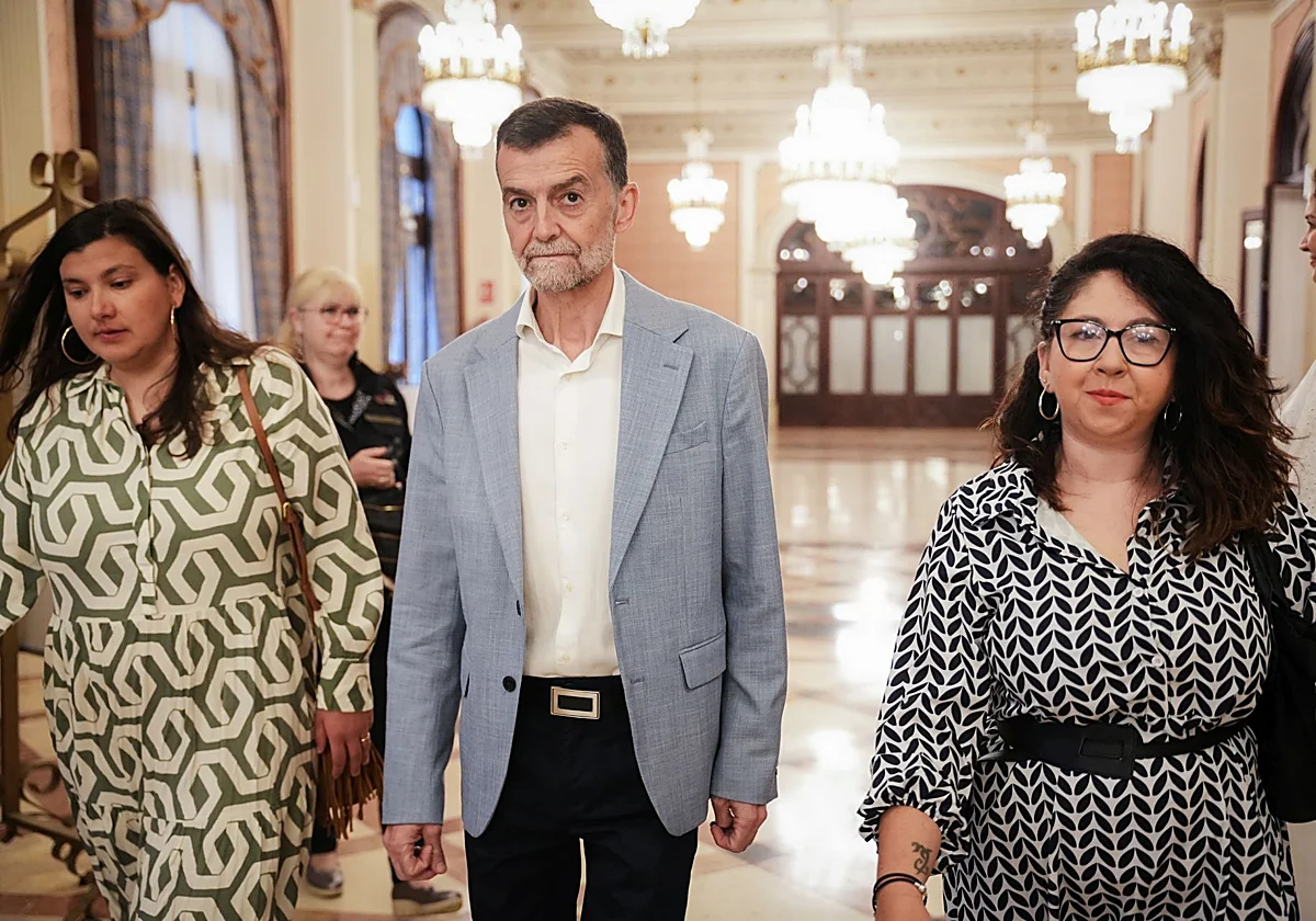 Por Andalucía escenifica la cohesión de su Viernes Santo