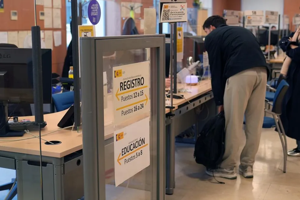 Gobierno y sindicatos desbloquean la jubilación parcial del personal laboral de la administración pública