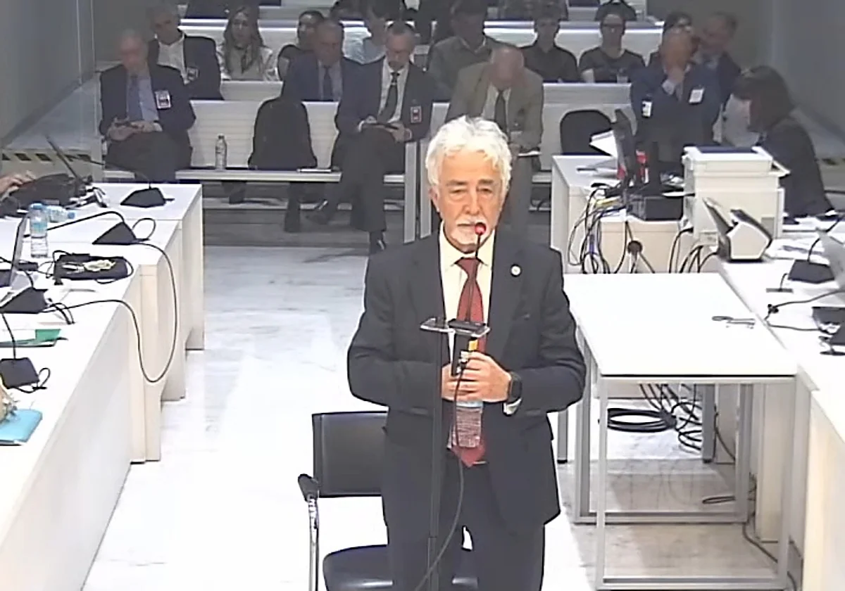 «Dudar de quién es M. Rajoy es como si aparece K. Mbappé en la contabilidad del Real Madrid»