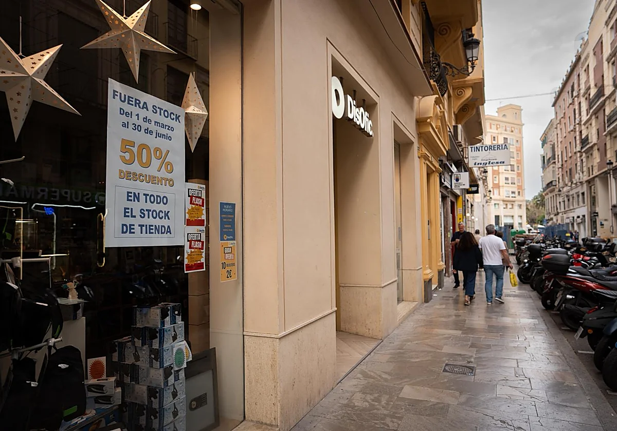 Adiós a la histórica Distribuidora Malagueña de Papelería: Cierra DisOfic tras seis décadas