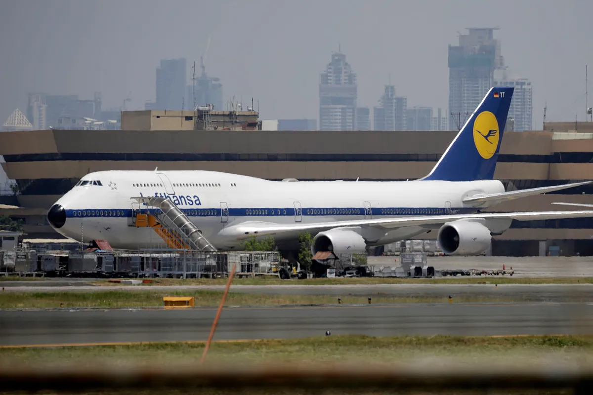 Lufthansa cancela 20.000 vuelos para ahorrar combustible ante el aumento vertiginoso de los precios