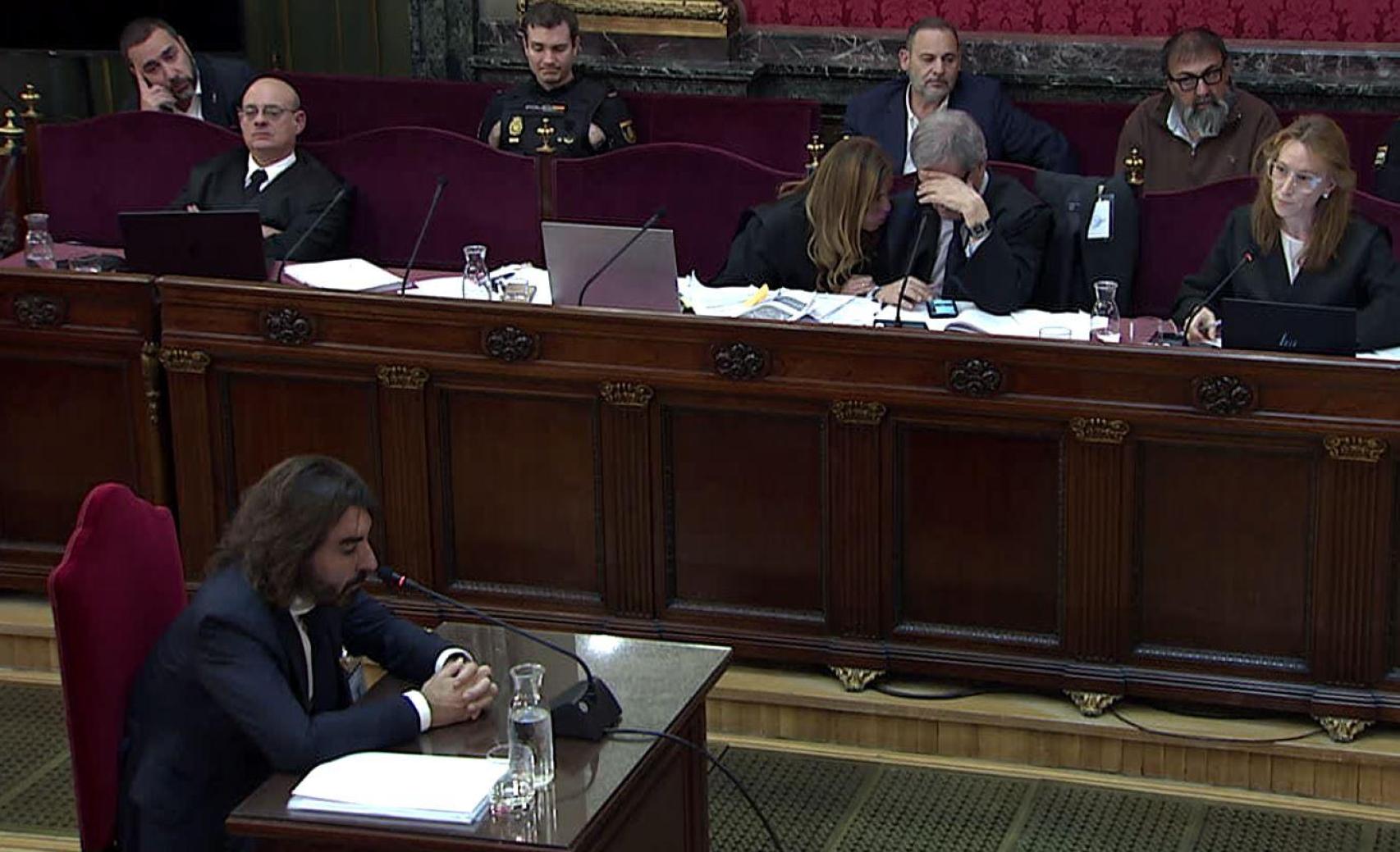 Hidalgo niega comisiones por Air Europa y rehúye hablar de Begoña: "No sé qué se cuenta de la noche de San Petersburgo"