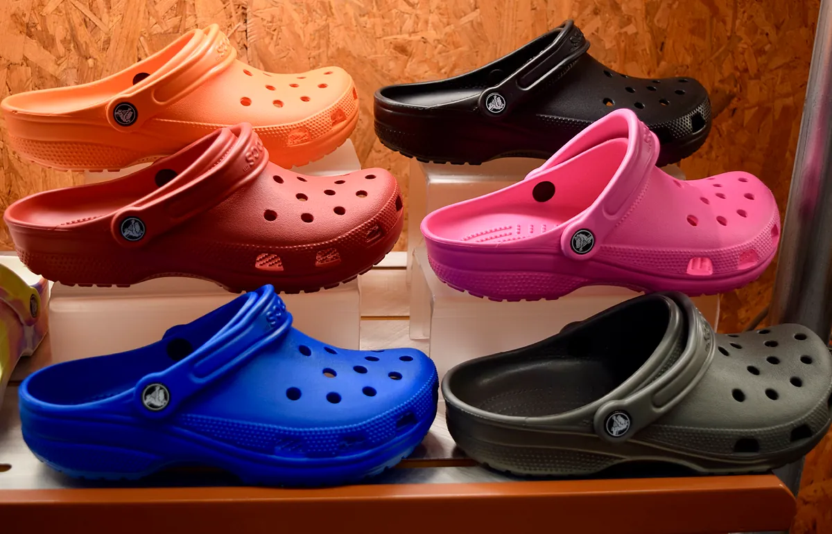 La murciana Gor Factory gana a Crocs en la batalla por el diseño de sus famosos zuecos