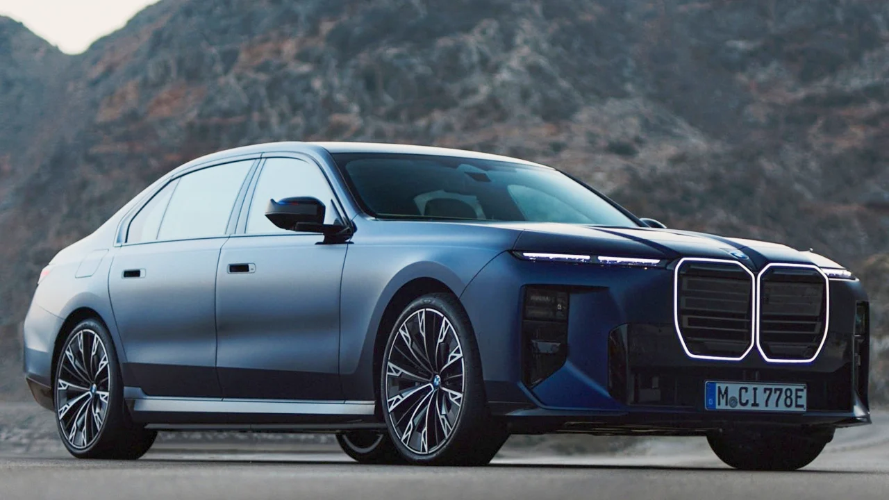 El nuevo BMW Serie 7 2026 cambia más de lo que parece y su versión eléctrica roza los 730 km de autonomía