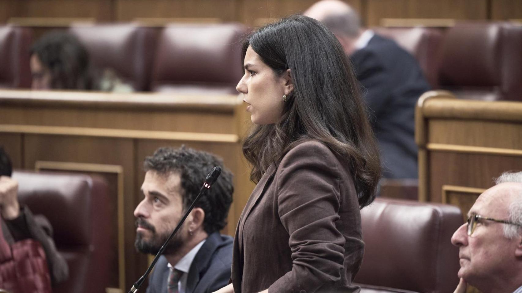 El PP no respalda la moción sobre "prioridad nacional" en el Congreso y Vox promete extenderlo "a todas las regiones"