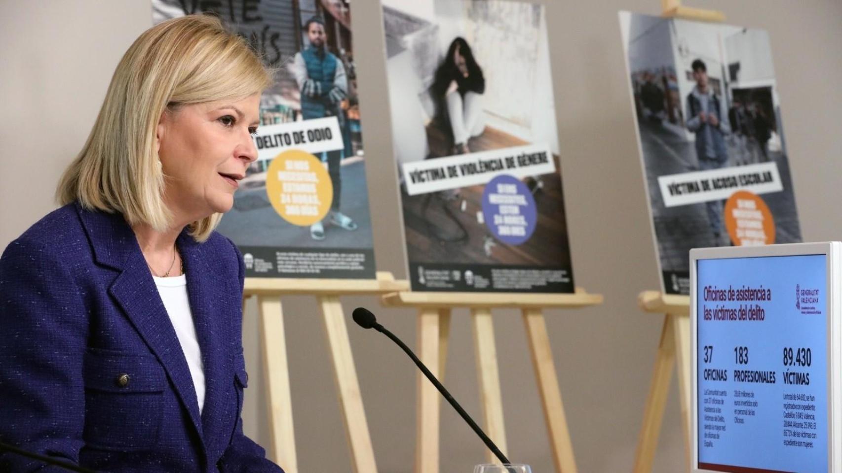 El bombero forestal que humilló a Gabriela Bravo en Twitter acepta una multa e indemnizarle con 3.000 euros