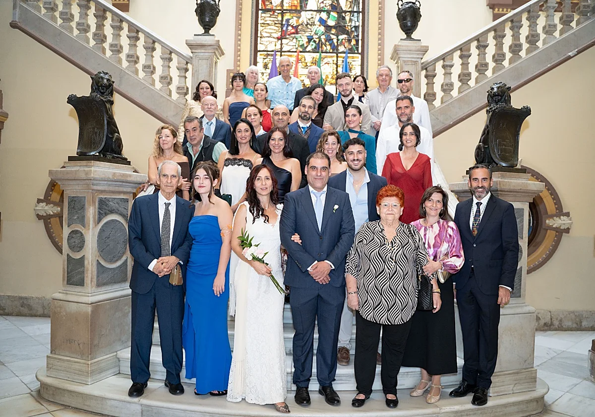 Los socialistas van de boda en la Casona: se casa Sergio Cobos, el técnico de comunicación