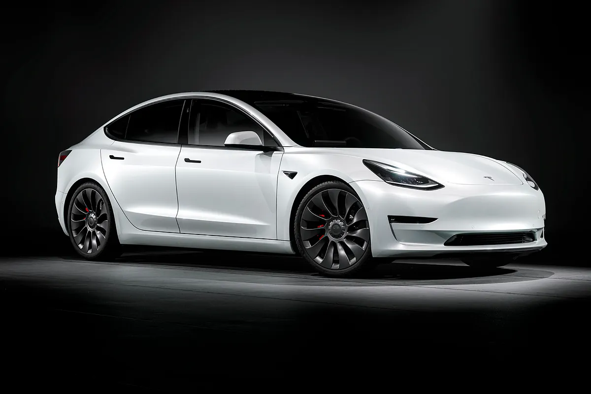 Tesla impulsa sus inversiones en IA hasta los 25.000 millones de dólares