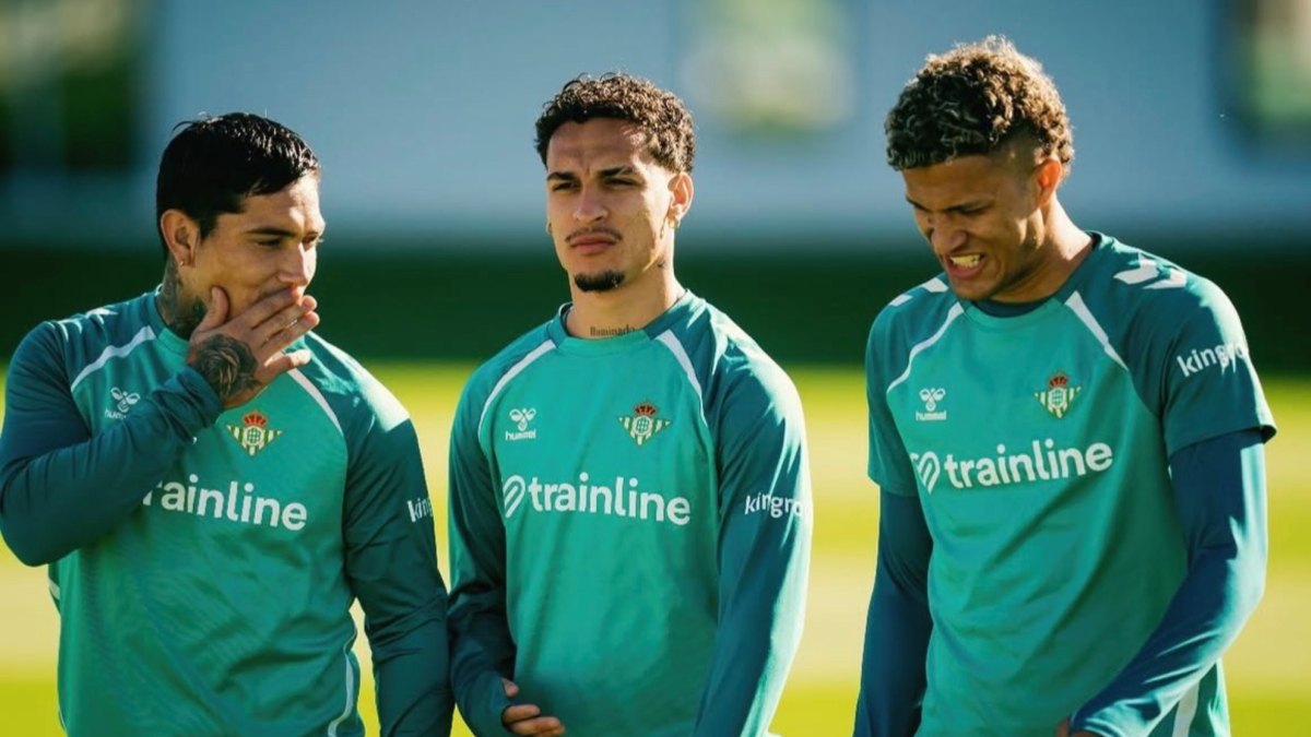 Diego Llorente y Antony, novedades en la lista frente al Real Madrid