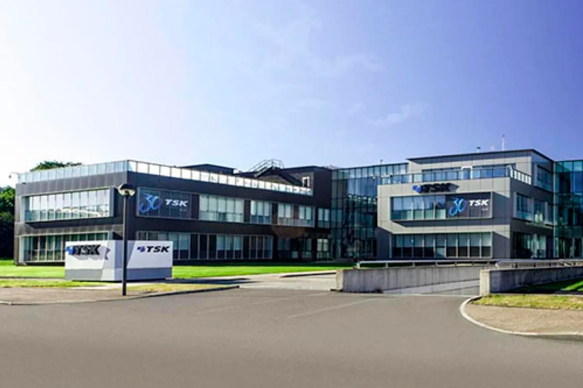 TSK desafía la inestabilidad y lanza su salida a Bolsa de 150 millones