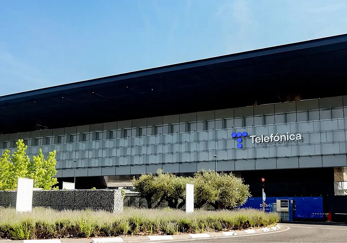 Telefónica reduce su contribución fiscal a 7.472 millones en 2025 tras las desinversiones