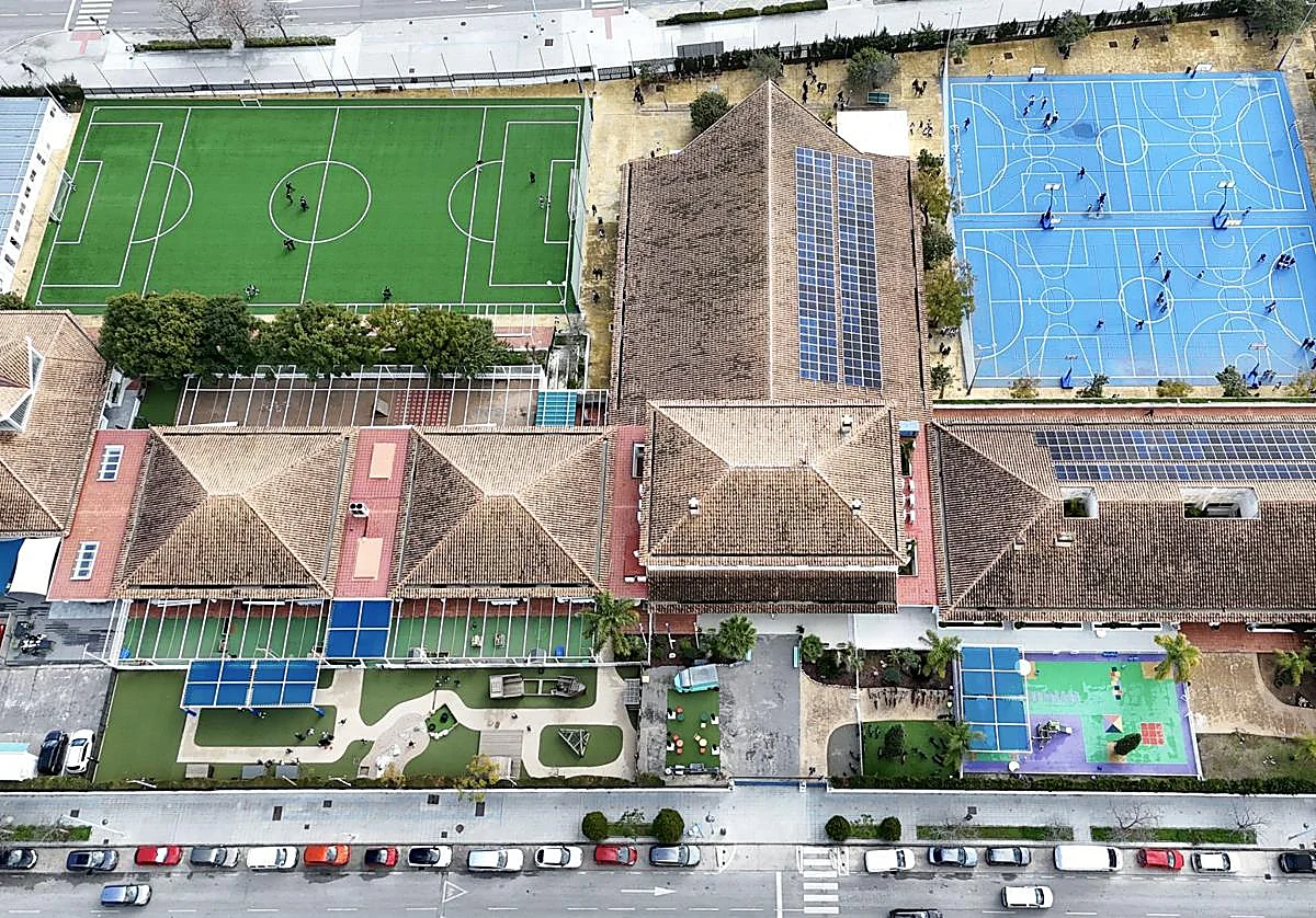 5 jóvenes de entre 12 y 17 años comparten sus ideas sobre el futuro en TEDxThe British School of Málaga Youth