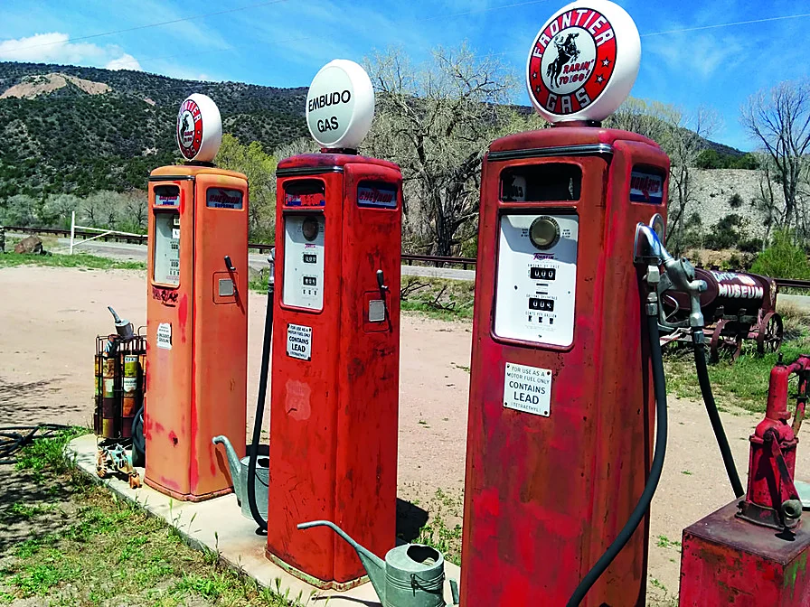 La 'odisea' para demostrar que la gasolina con plomo era tóxica