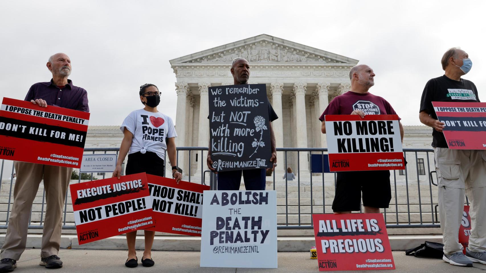 El Gobierno de Trump propone usar pelotones de fusilamiento, la cámara de gas y la silla eléctrica para las ejecuciones