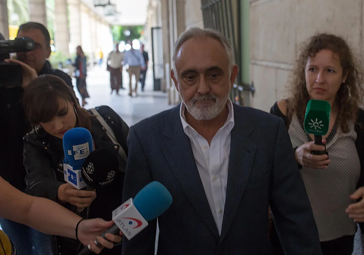 El TSJA rebaja la condena a prisión del exdirector de la Faffe por los pagos en prostíbulos