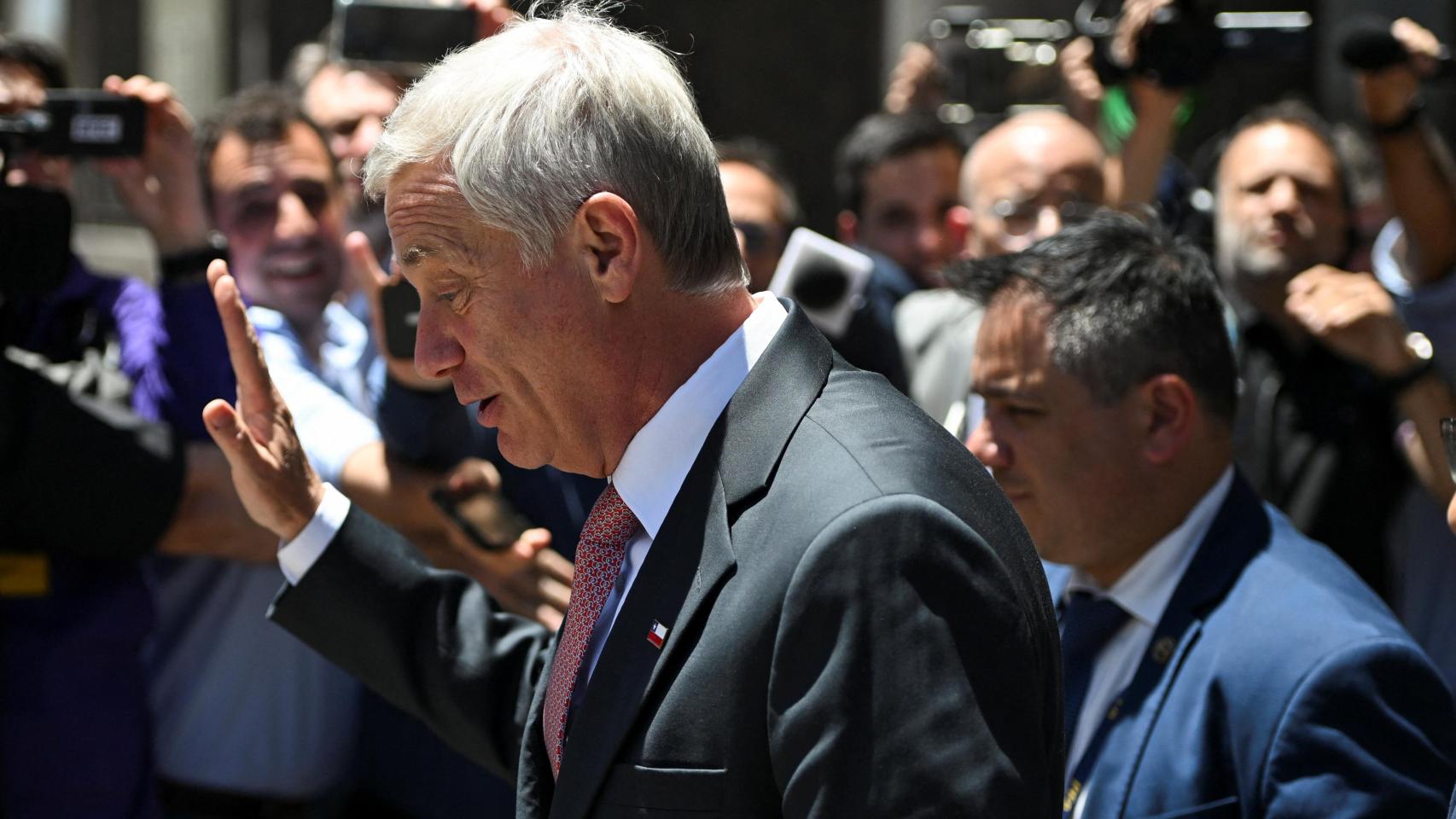 Kast va a por los inmigrantes irregulares: propone un corredor "de devolución" tras ganar las elecciones en Chile