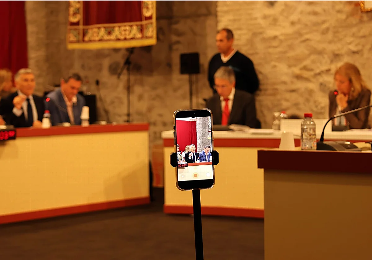 Marbella distingue a Pasionaria León Díaz y otros 16 vecinos como Ciudadanos Honorarios