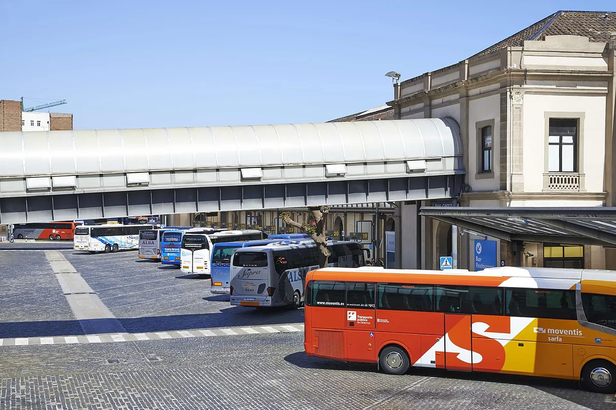 La Generalitat rectifica y alargará las concesiones de bus interurbano